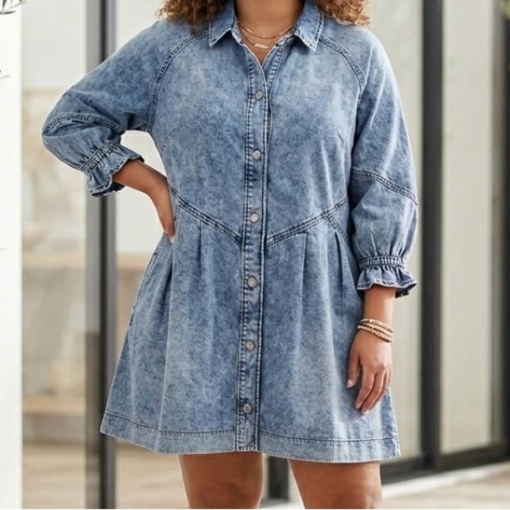 *NEW Free People Hannah Denim Dress Size Medium (FlAW)